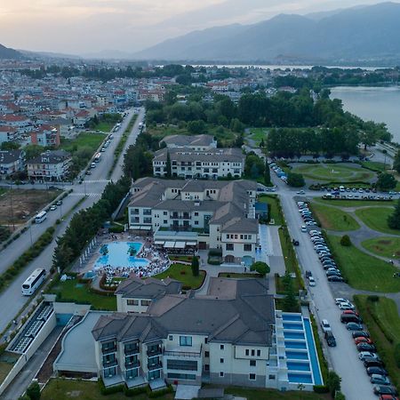 Hotel Du Lac Congress Center & Spa Yanya Dış mekan fotoğraf Aerial view of the complex