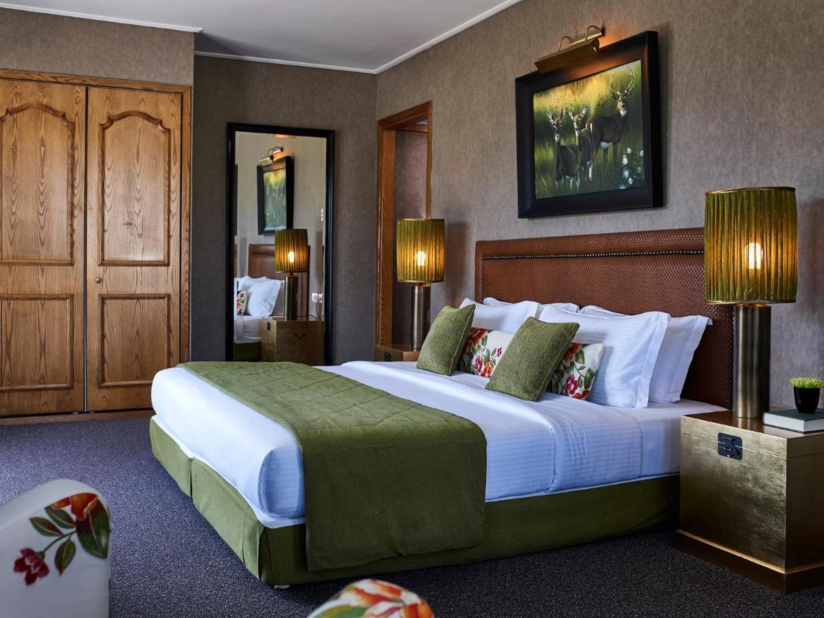 Hotel Du Lac Congress Center & Spa Yanya Dış mekan fotoğraf A bedroom at the hotel