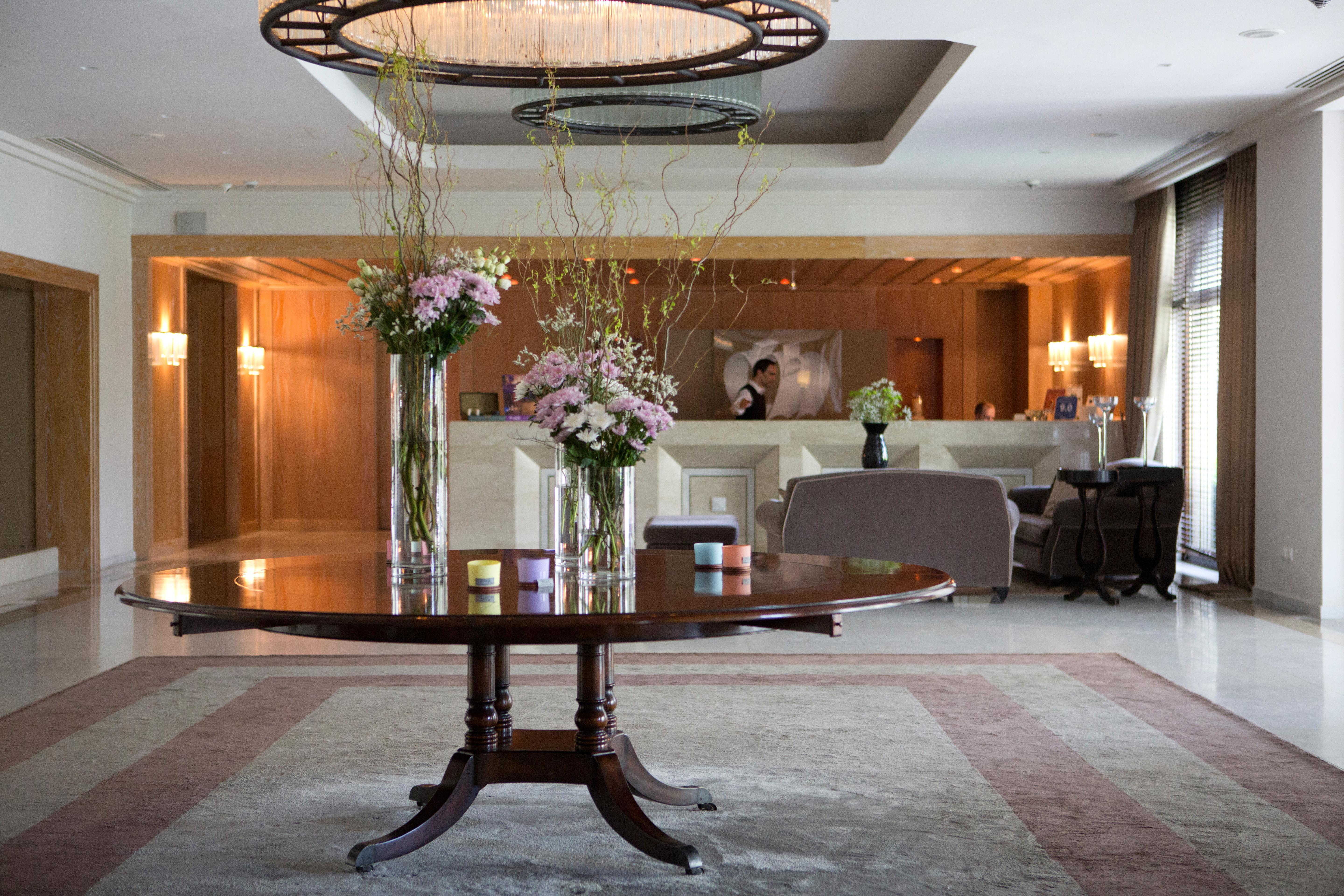 Hotel Du Lac Congress Center & Spa Yanya Dış mekan fotoğraf The lobby of the hotel