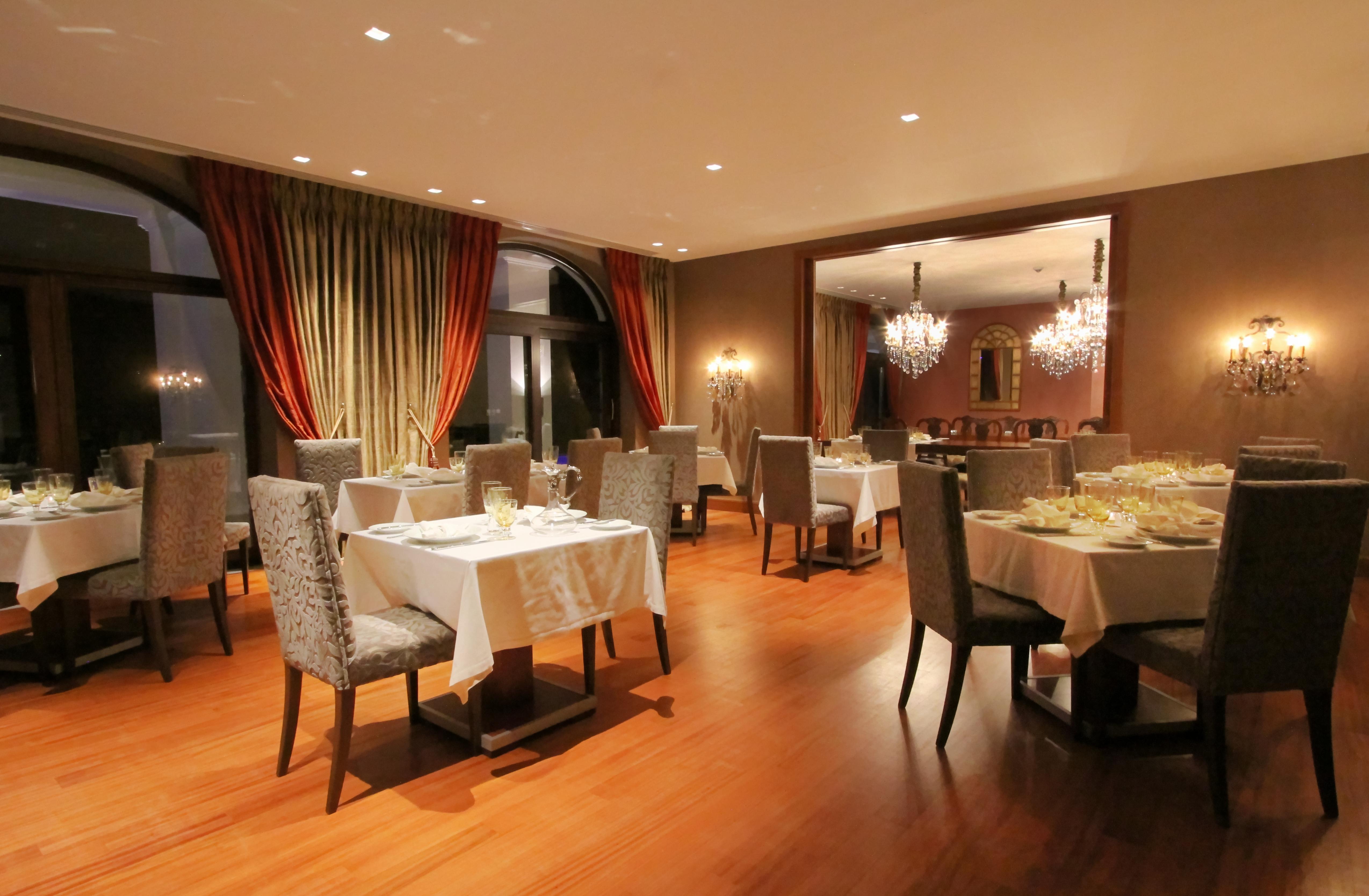 Hotel Du Lac Congress Center & Spa Yanya Dış mekan fotoğraf Restaurant